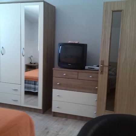 Apartments Batarilo Gornji Karin Cameră foto