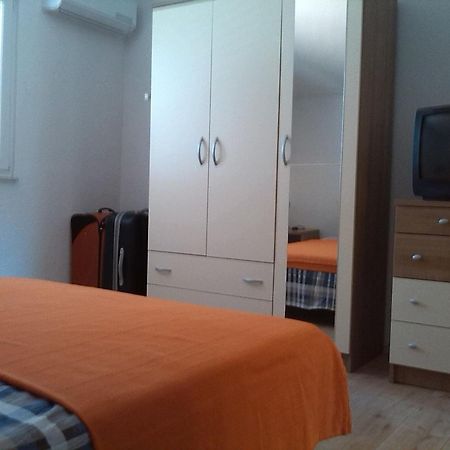 Apartments Batarilo Gornji Karin Cameră foto