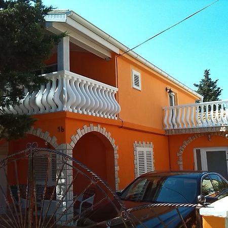 Apartments Batarilo Gornji Karin Exterior foto